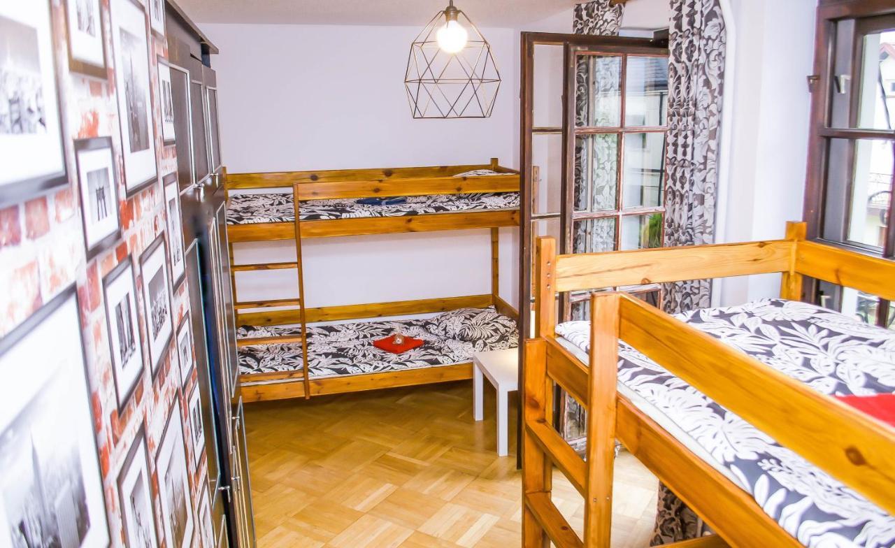 Classic Hostel Варшава Экстерьер фото
